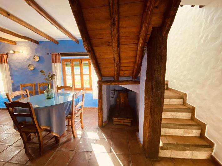 Casa rural para 9 personas, con vistas además de jardín y piscina, Se admiten mascotas en Valle del Genal - 2