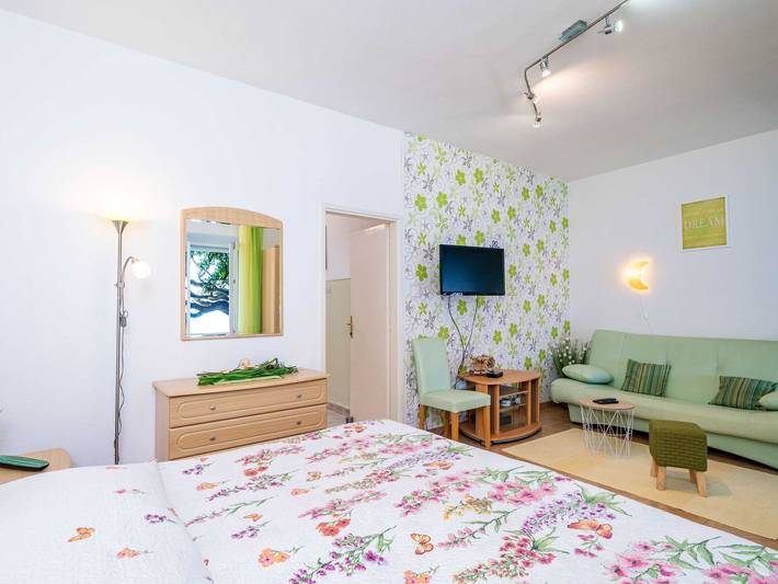 Ganze Wohnung, Apartments Nikolina (Lu) - One-Bedroom Apartment with terrace in Lumbarda, Korcula
