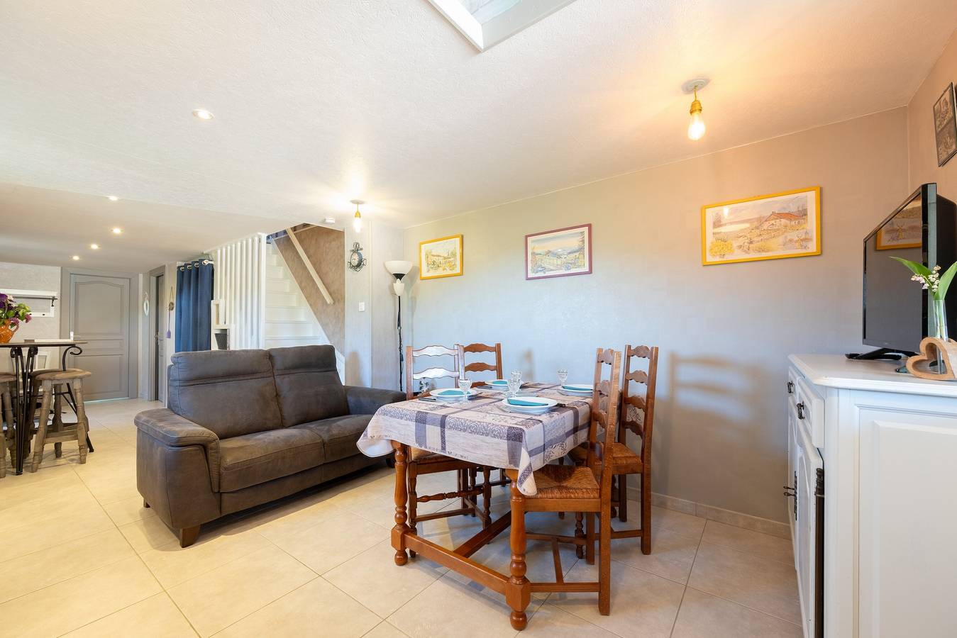 Entire apartment, Gîte les boutons d'or – 50 m² Apartment in Owners' House in Saint-Nabord, Épinal region
