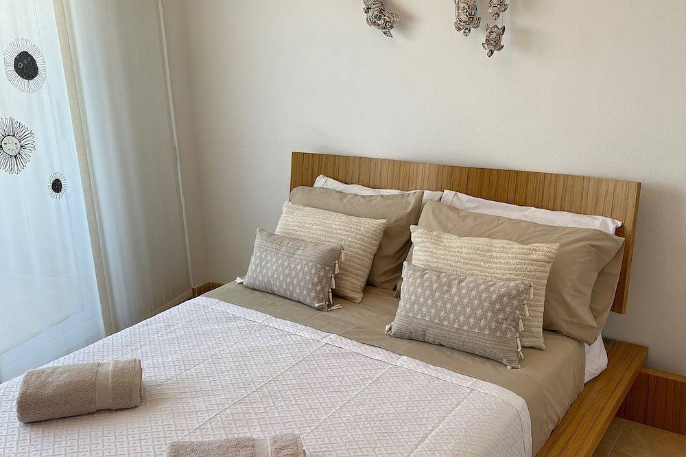 Apartamento entero, El Campello Duplex Penthouse 3 Bed with Sea, Beach, Marina & Mountain Views in Playa Carrer La Mar, Campello