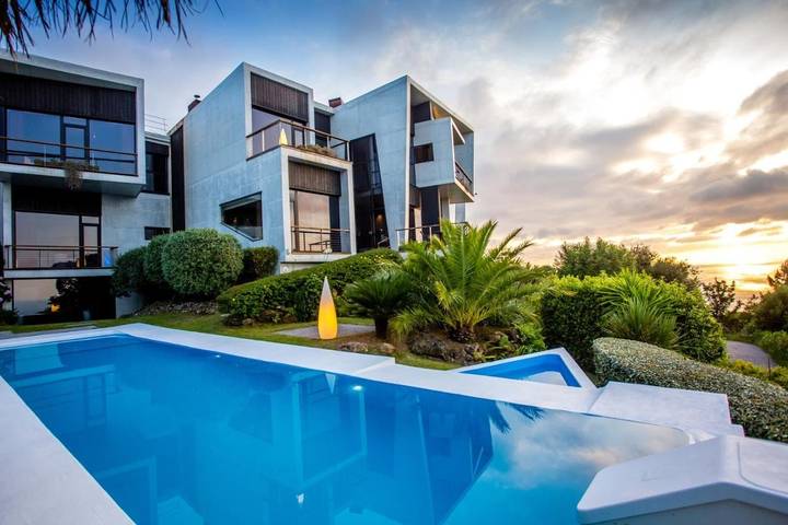 Casa rural para 8 personas, con jacuzzi y sauna además de jardín y piscina en San Sebastián - 4