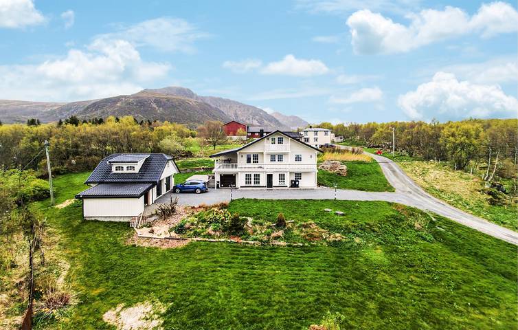 Ferienwohnung für 2 Personen, mit Terrasse und Garten in Vesterålen