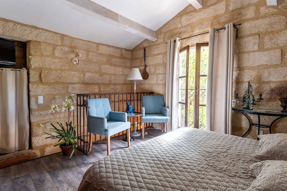 Le Mazet Authentique à Uzès, Clim, Piscine, Jardin, Wifi, Ideal Couple in Uzès, Nimes und Umgebung