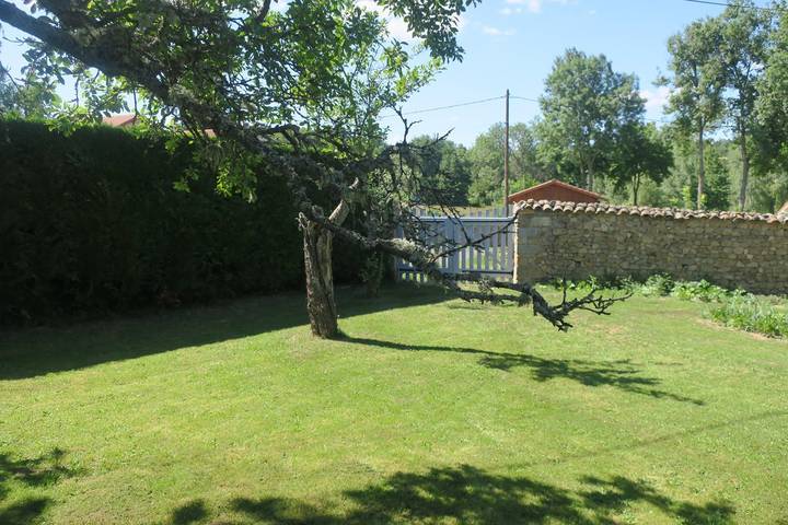 Gîte pour 4 personnes, avec jardin et balcon dans Parc Naturel Régional Livradois-Forez - 3