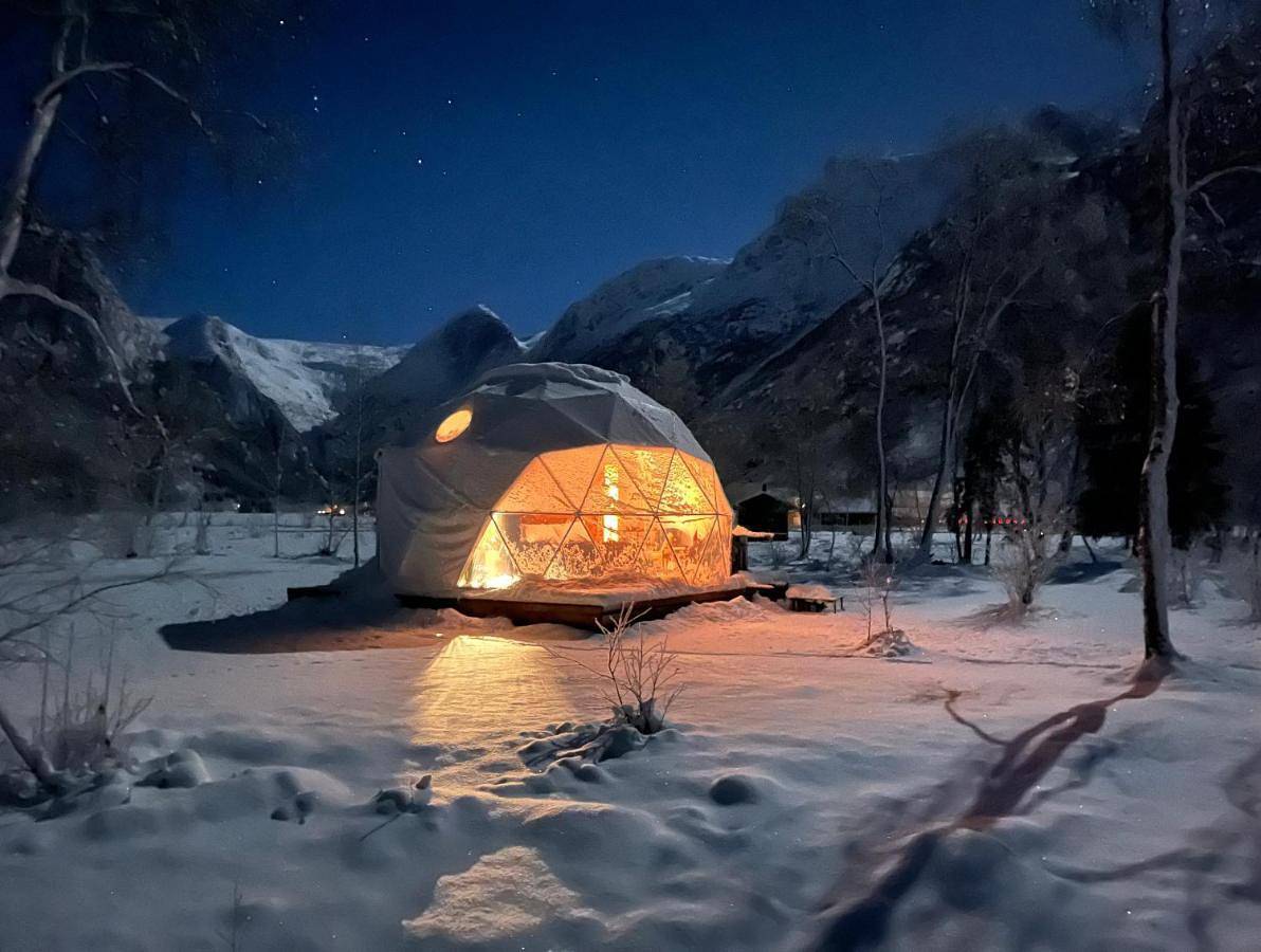 Tent in Oldevatnet