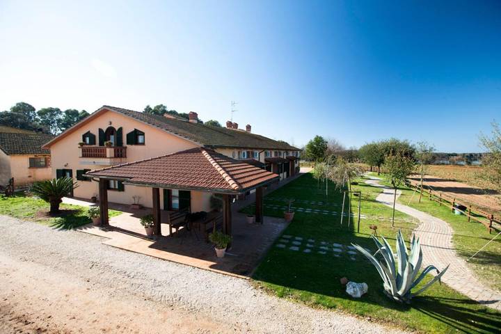 Privatzimmer für 2 Personen, mit Garten und Seeblick sowie Pool und Ausblick, kinderfreundlich