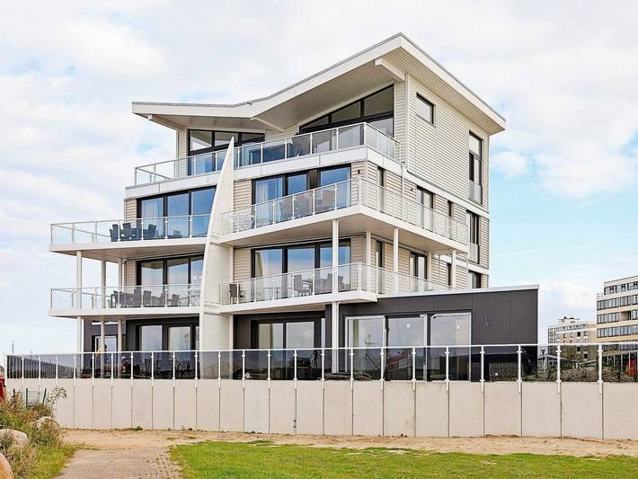 Ferienwohnung für 4 Personen, mit Balkon und Terrasse an der Kieler Bucht