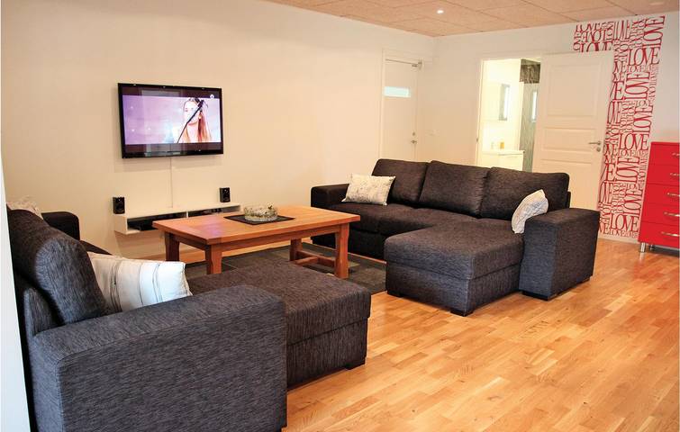 Ganze Ferienwohnung, Ferienwohnung für 7 Personen mit Whirlpool in Habo, Jönköpings län