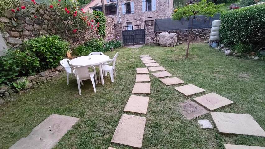 Location de vacances pour 4 personnes, avec Balcon et Terrasse ainsi que Jardin et Vue à Les Ollières-sur-Eyrieux - 4