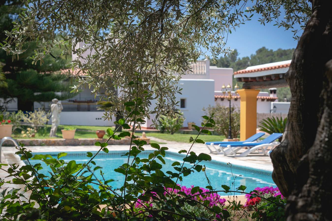 Schönes Anwesen mit Bergblick, Pool, Wlan und Klimaanlage in Santa Eulària des Riu, Ibiza Osten