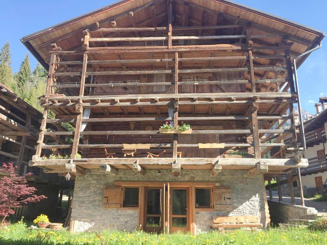 Appartamento intero, Two-Bedroom Chalet in Falcade, Dolomiti Superski