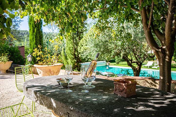 Appartement de vacances pour 4 personnes, avec piscine ainsi que jacuzzi et jardin