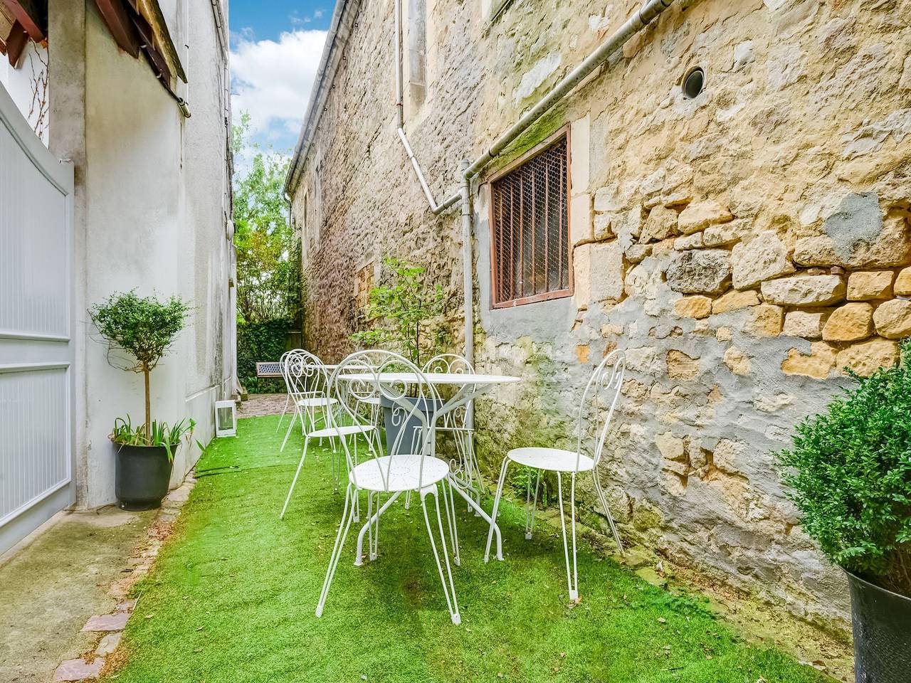 Ganze Wohnung, Cosy studio in Isigny-sur-Mer with a terrace in Saint-Benoît-de-l'Aure, Bayeux und Umgebung
