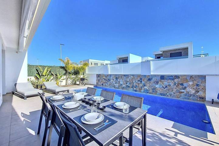 Chalet para 4 personas, con terraza y jardín en San Javier
