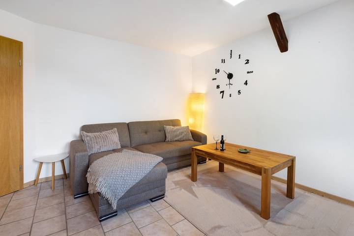 Ganze Wohnung, Ferienwohnung Thomée" mit Terrasse und Wlan in Kreis Steinburg
