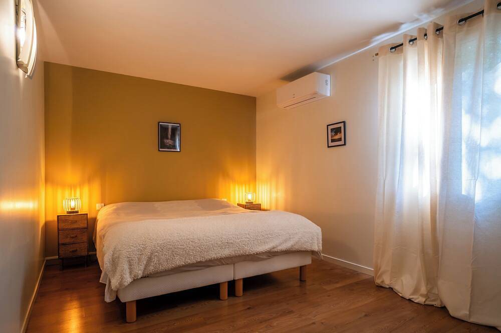 Villa 4* - 3 bedrooms - 6 pers. - Nature, comfort, garden, exceptional view at Martel in Martel, Macizo Central
