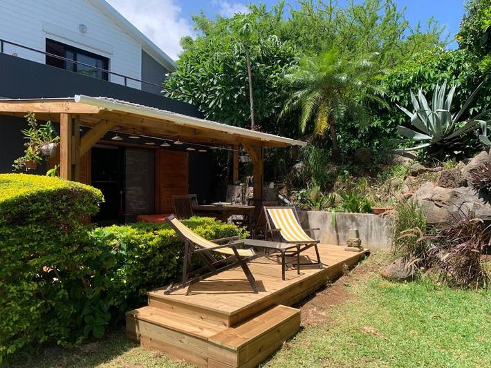 Gîte pour 2 personnes, avec jardin ainsi que piscine et vue à L'Étang-Salé - 3