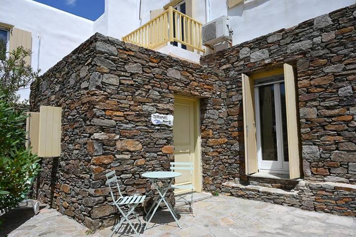 Location de vacances pour 2 personnes, avec vue et jardin, animaux acceptés dans Κανάλα - 2