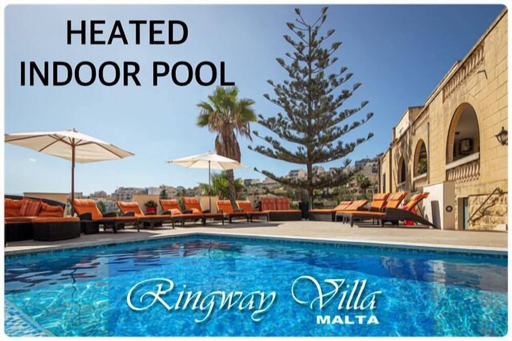 Ringway Luxurious Private Villa , Large Sun Deck ,Heated Indoor Pool, Bbq in il-Mellieha, Mellieha