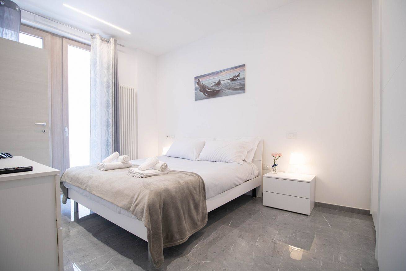 Apartamento entero, Rosa dei venti - [3 bathrooms, sleeps 7] Wi-Fi, air conditioning, town center, crib in Porto Sant'Elpidio, Provincia de Fermo