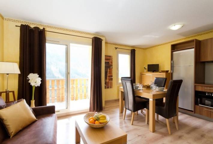 Gîte pour 6 personnes, avec terrasse, animaux acceptés à Isola - 3