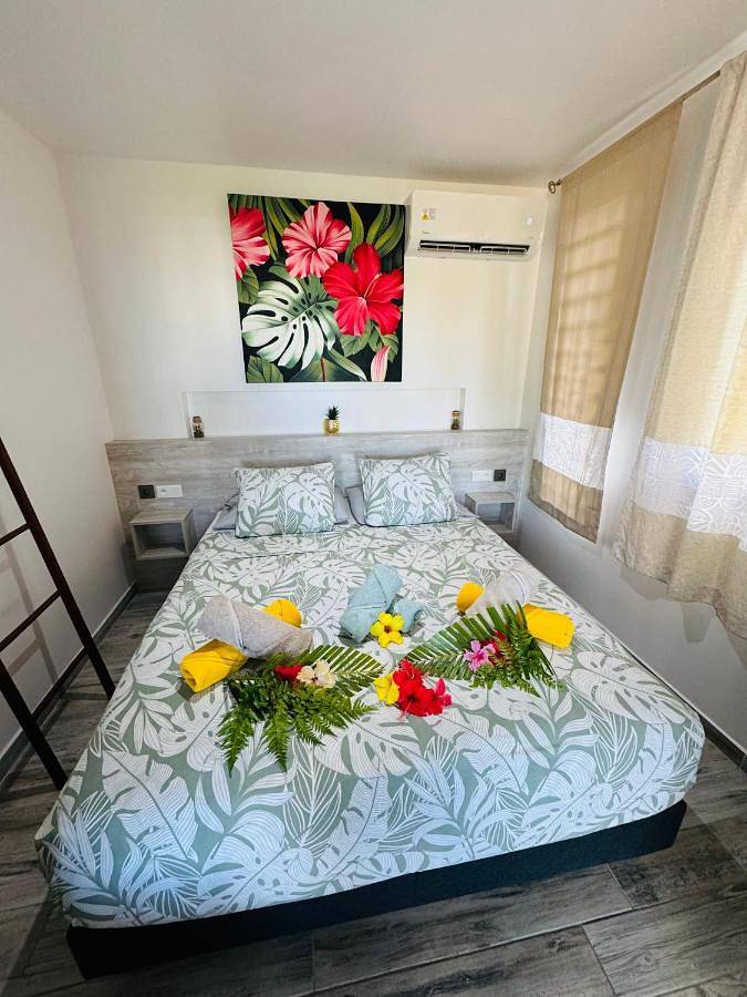 Villa pour 2 personnes, avec piscine ainsi que vue et jardin dans Tahiti - 2