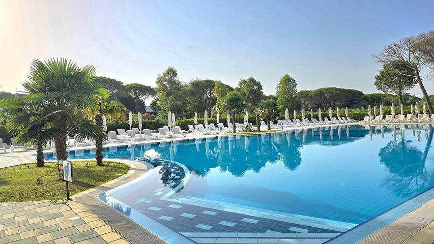 Villa per 7 persone, con terrazza e giardino in Albania