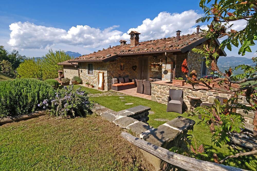 Apartamento entero, Romántico apartamento en la Toscana villa campo, maravillosa vista de la naturaleza in Pieve Fosciana, Garfagnana
