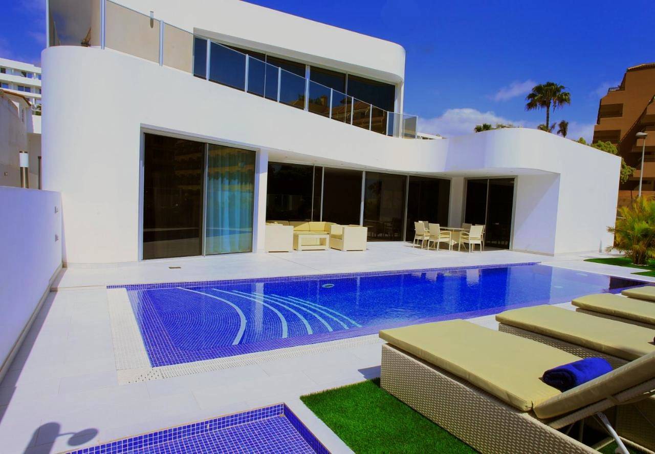 Villas Flamingo Resort in La Caleta, Adeje
