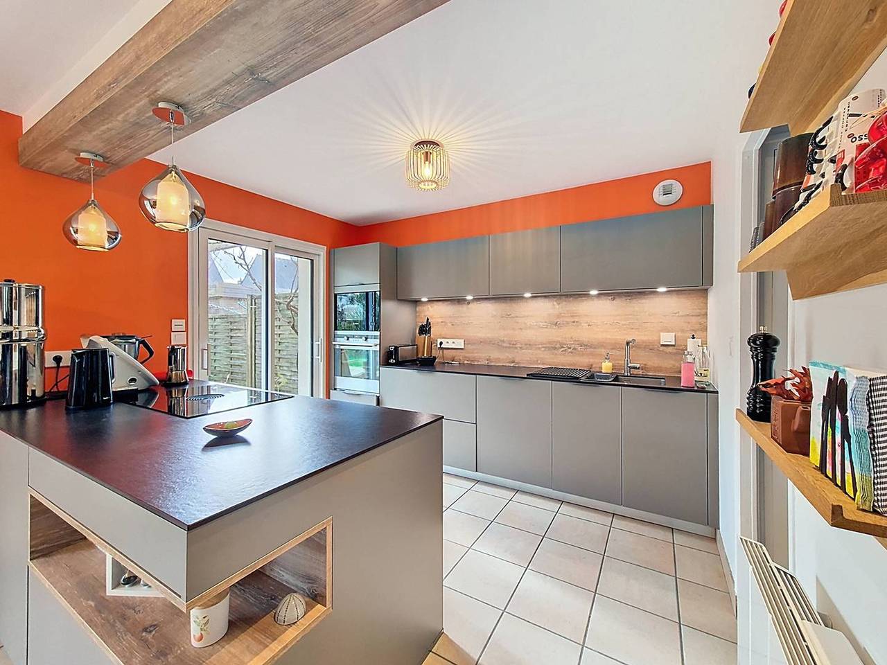 Maison Accueillante 110m² Proche Port d'Étel avec Jardin et Parking in Étel, Côte des Mégalithes
