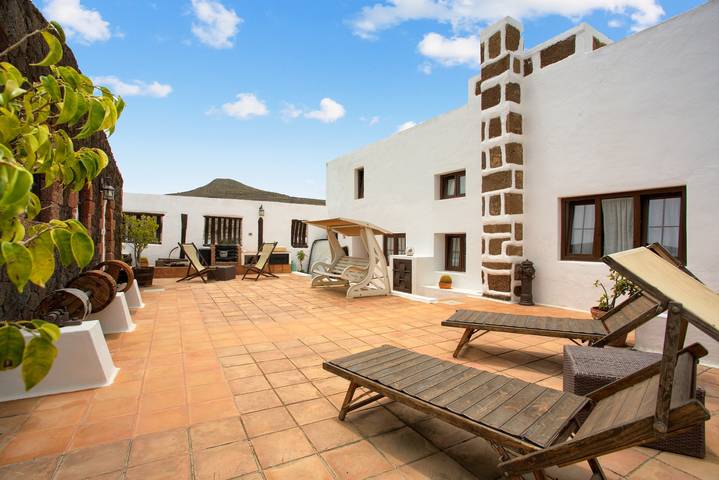 Villa für 16 Personen, mit Balkon und Whirlpool sowie Garten auf Lanzarote