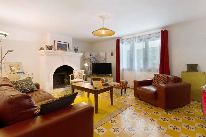 Apartamento entero, Apartamento con encanto - Bajo el tilo in Valréas, Enclave de Valreas