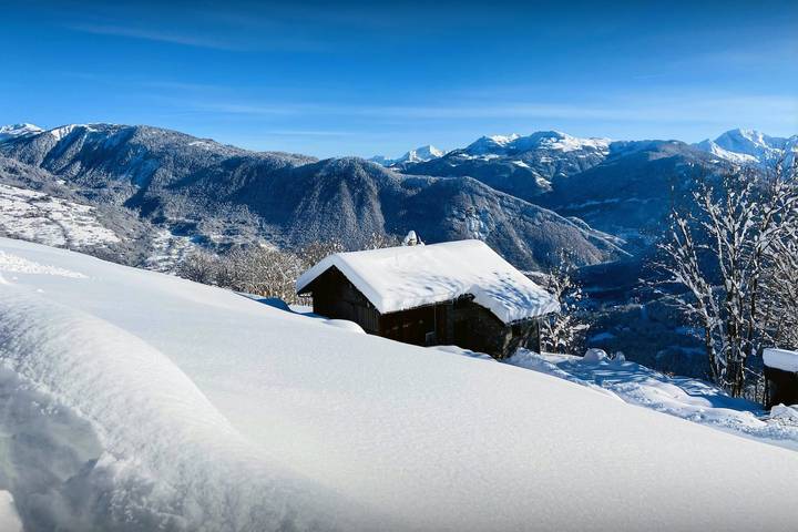 Chalet für 12 Personen, mit Garten in La Léchère
