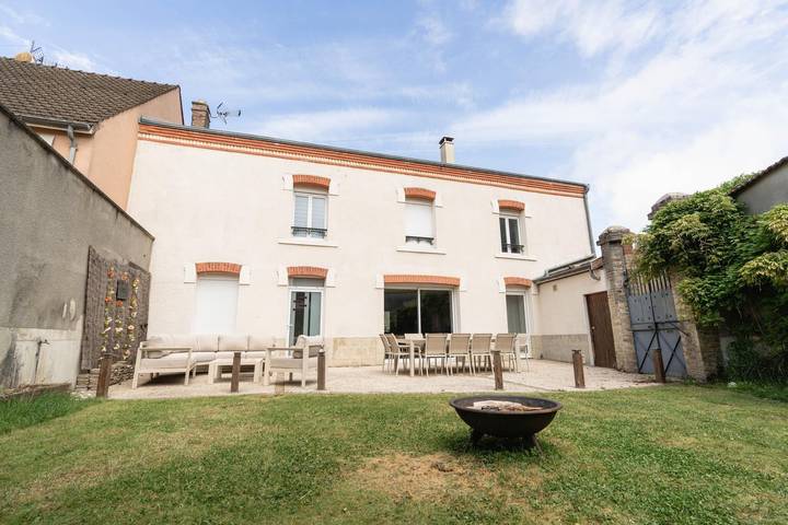 Chambre d’hôte pour 4 personnes, avec Terrasse et Jardin