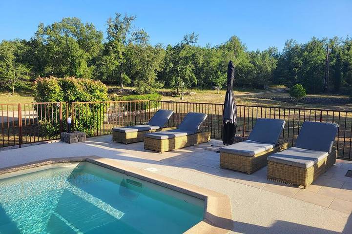 Casa de vacaciones para 7 personas, con piscina además de jardín y terraza - 1