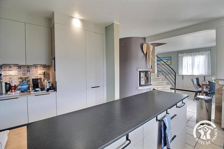Gîte pour 6 personnes, avec terrasse et jardin dans Plage du Royau - 4