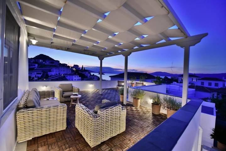 Holiday rental for 6 people, with Balcony and Hot tub as well as Terrace and Garden in Hydra