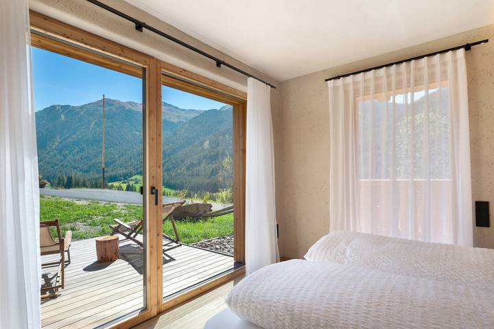 Ferienwohnung für 4 Personen, mit Balkon und Garten sowie Sauna in Italien
