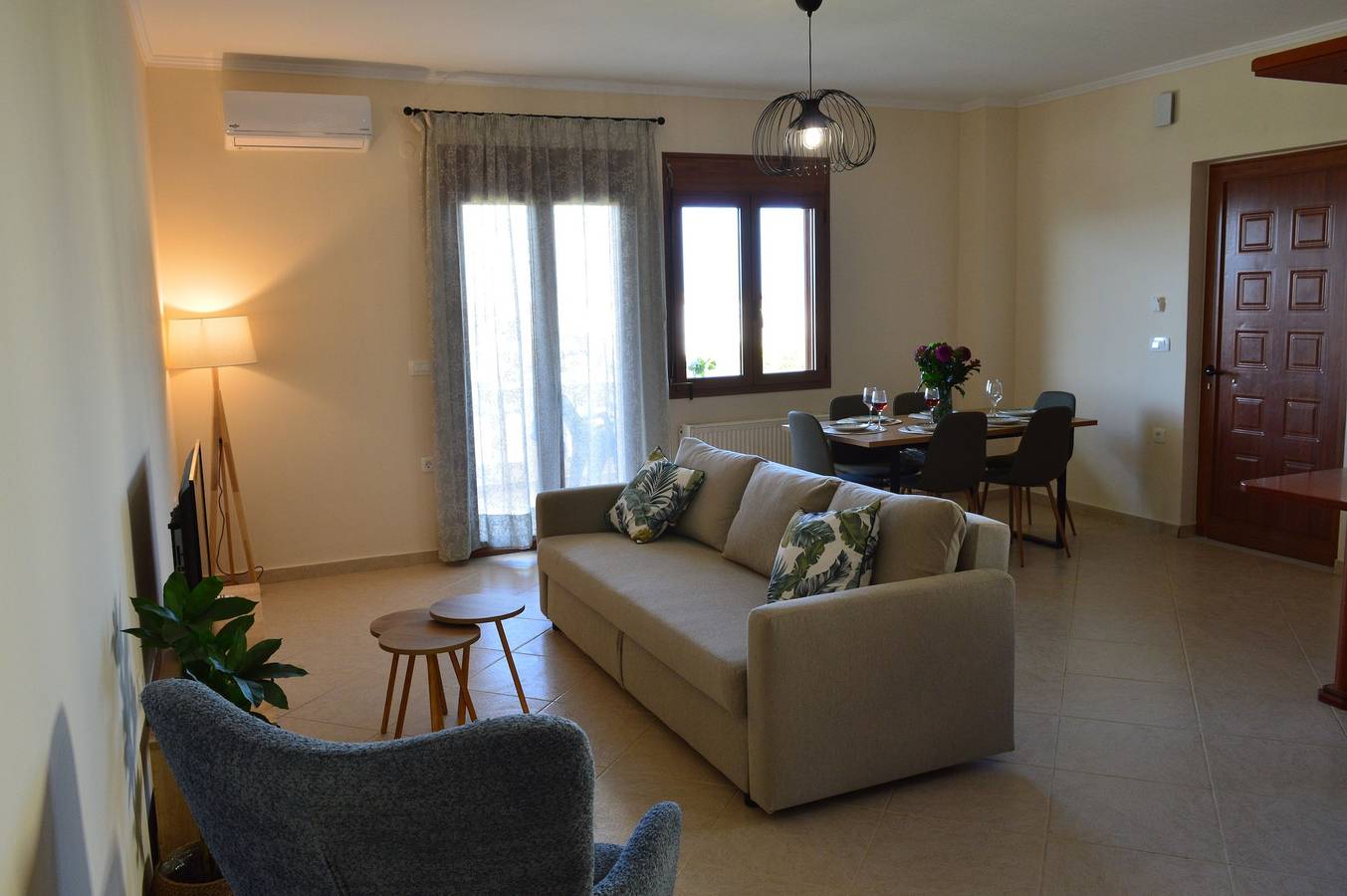 Entire apartment, Maleme Ocean front  Serenity 1 in Maleme, Chania region