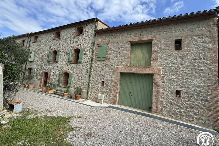Location de vacances pour 7 personnes, avec Terrasse et Jardin à Corbère-les-Cabanes