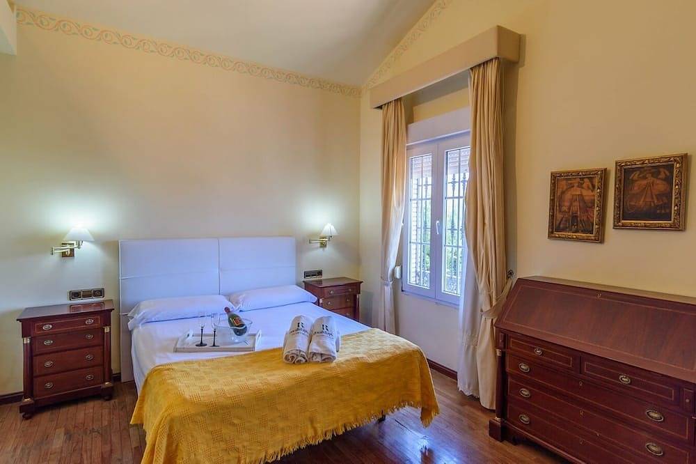 Villa del Mamut El Padul by Ruralidays in El Puntal (Granada), Padul