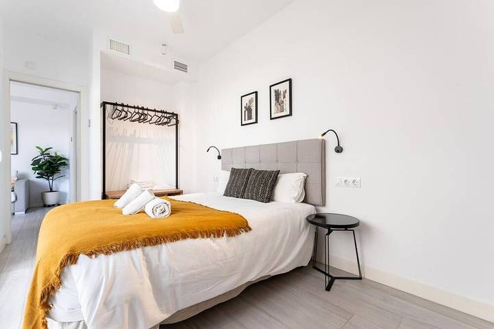 Entire apartment, Charming independent apartment with private courtyard in Málaga in Málaga (Este), Malaga