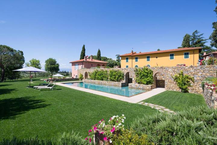 Villa pour 9 personnes, avec jardin ainsi que piscine et vue, animaux acceptés - 1