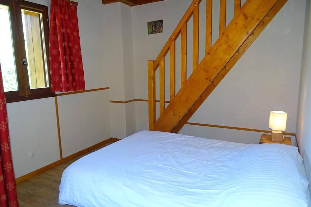 Apartamento de 77m2, 7/9 personas en chalet, 3 habitaciones, piscina, jacuzzi. in La Chapelle-en-Valgaudémar, Parque Nacional de los Ecrins