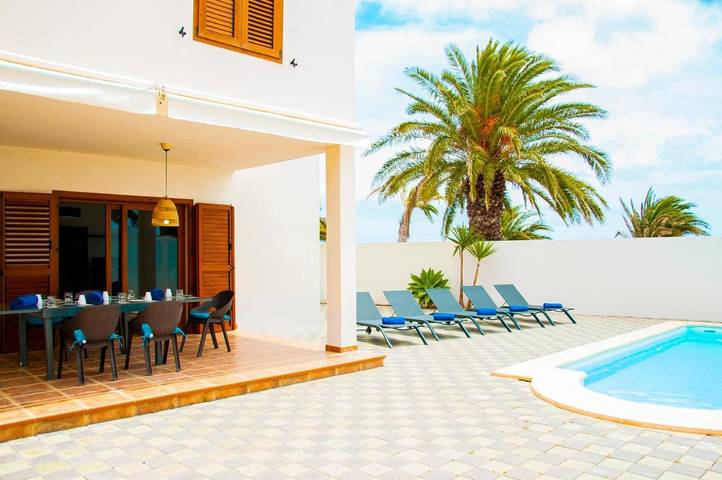 Casa de vacaciones para 8 personas, con Terraza además de Piscina y Vistas en Las Caletas