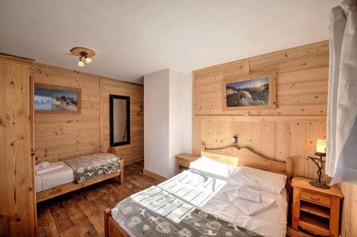 Gîte pour 24 personnes, avec Balcon dans Station de Montchavin les Coches - 4
