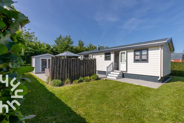 Chalet für 4 Personen, mit Terrasse und Garten - 1