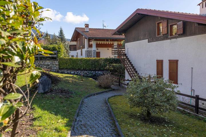 Appartamento per 4 persone, con balcone/terrazza a Borno