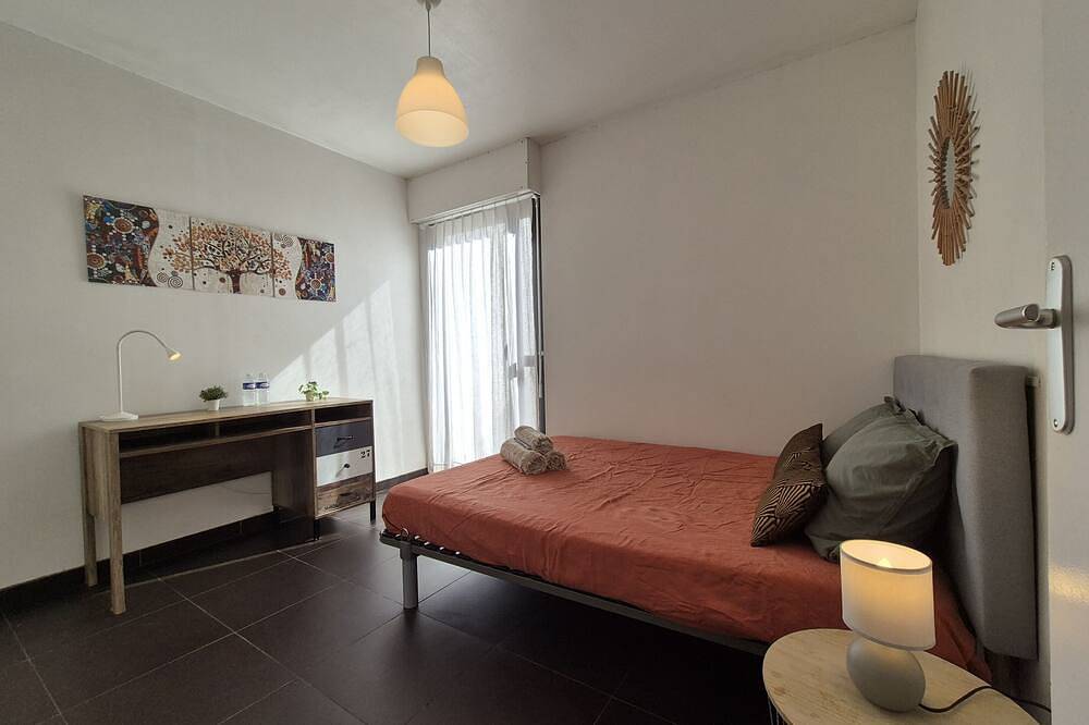 Appartement entier, Appartement lumineux pour 6 à Pessac in Pessac, Région de Bordeaux