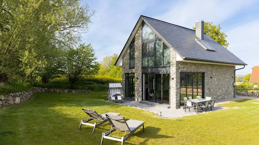 Ferienhaus für 7 Personen, mit Garten und Sauna